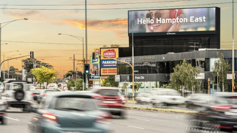 JCDecaux digitising more out of home large format billboards