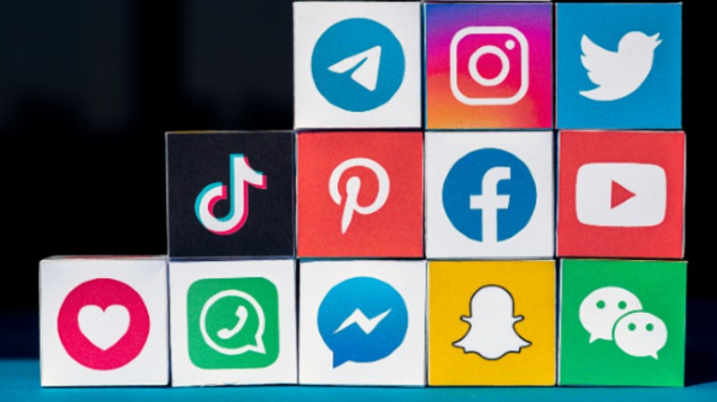 Big Tech: Instagram, Facebook, WhatsApp, Pinterest, TikTok, Snapchat
