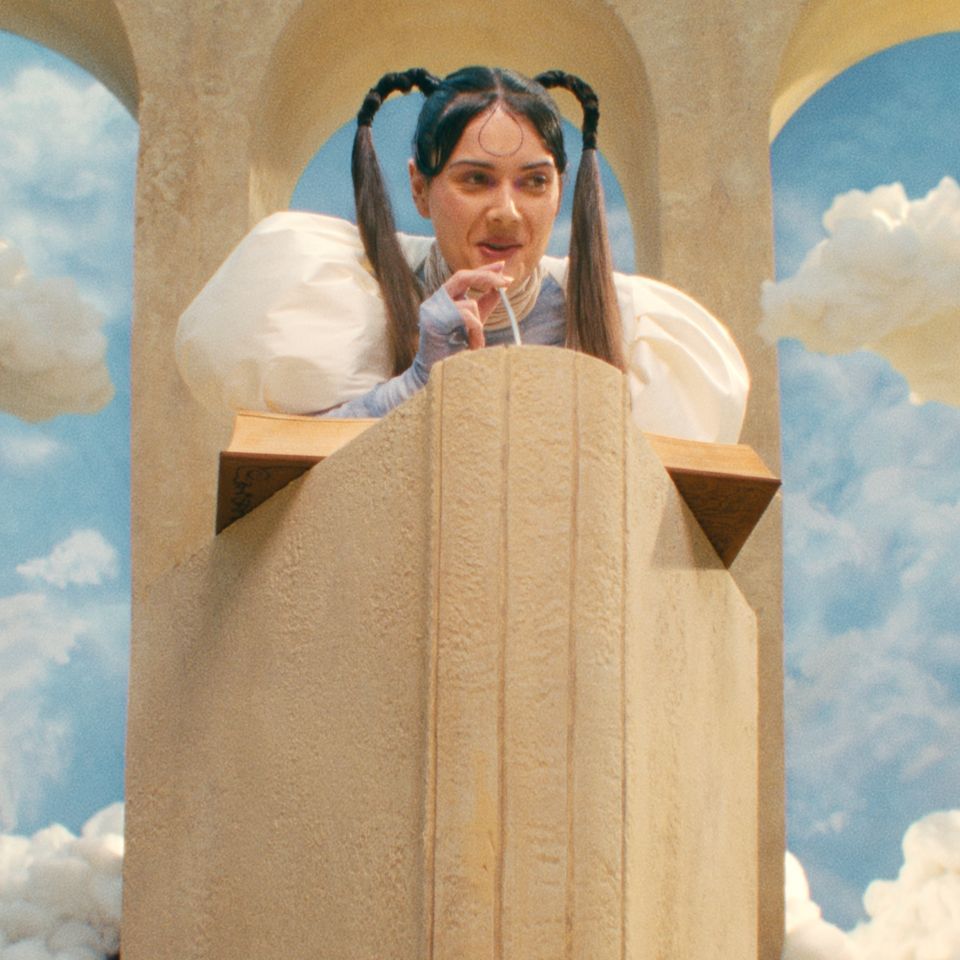 Hinge's 'Designed to be Deleted' campaign celebrates love stories and